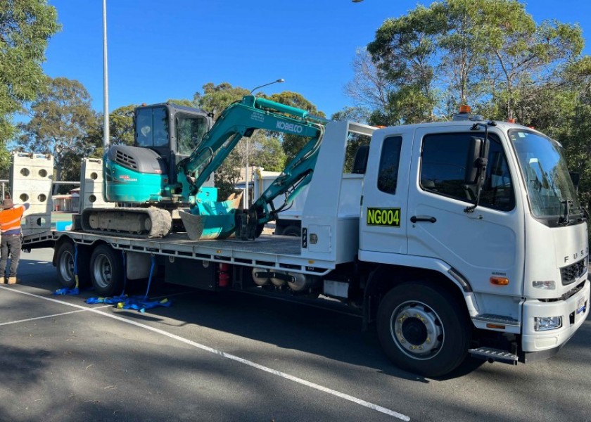 5.5T Kobelco Excavator 2
