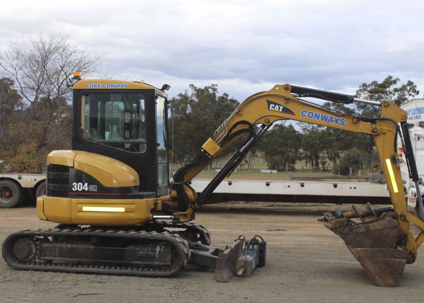 5T Caterpillar Excavator 1