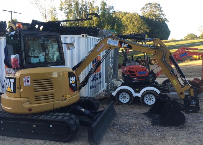 5T Caterpillar Excavator 4