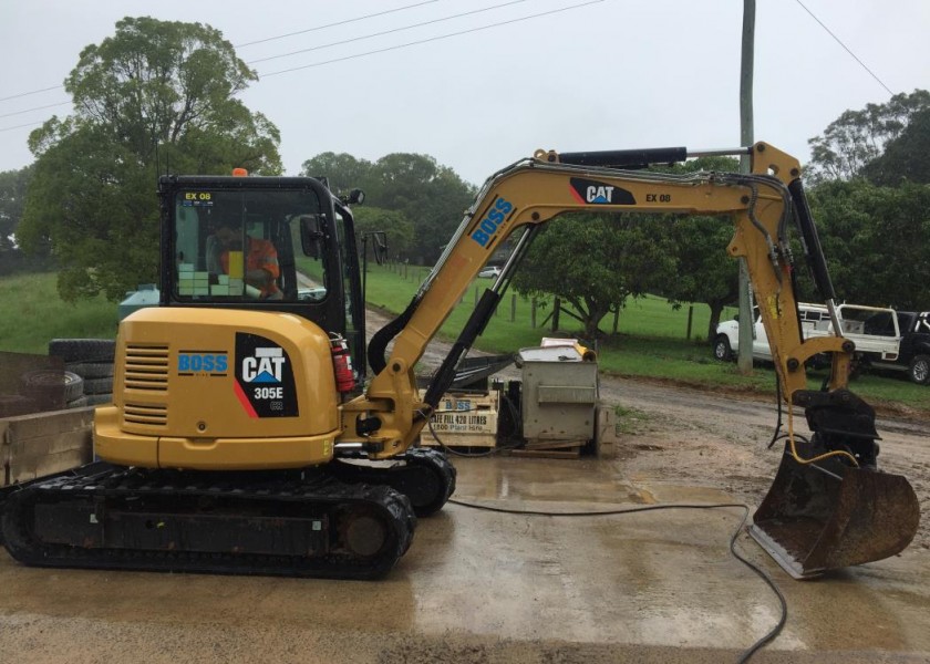 5T Caterpillar Excavator 2