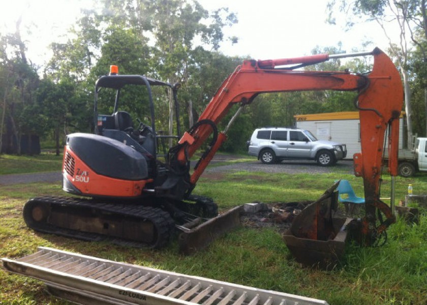 5t hitachi Zaxis Excavator 1