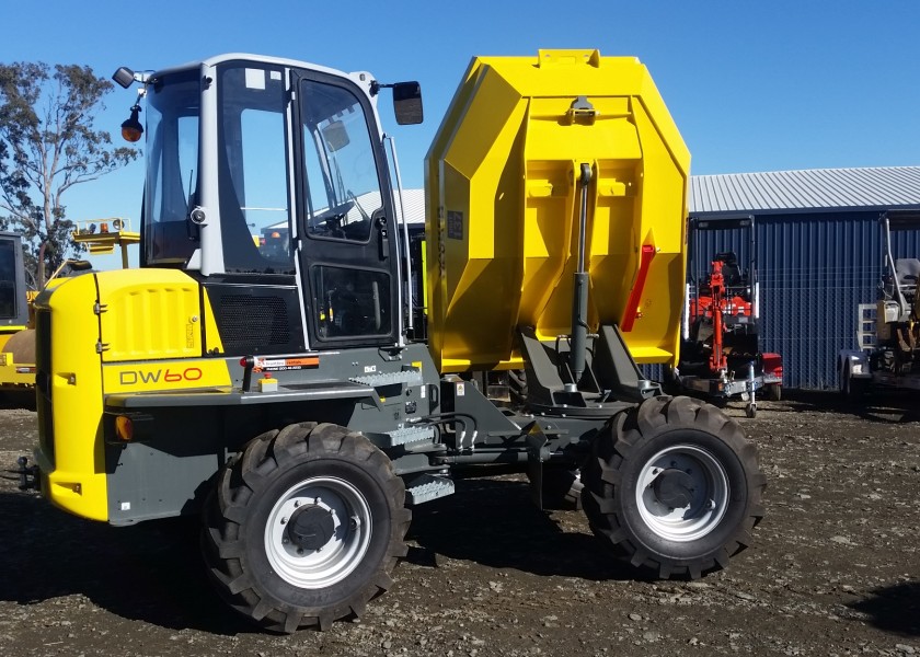 6 tonne Dumper with aircon cab and swivel bin 1