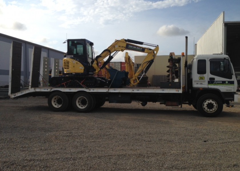 6 Tonne Excavator 1