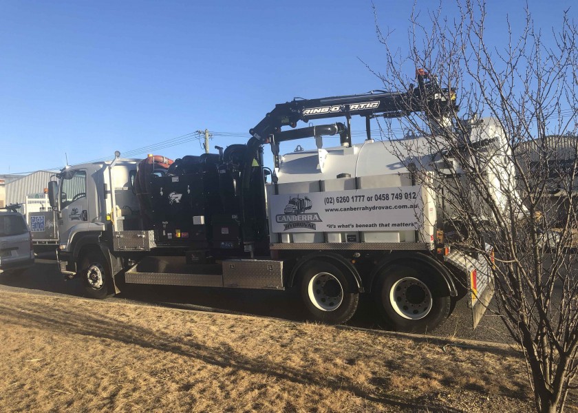 6000L Hydro Vac Truck  1