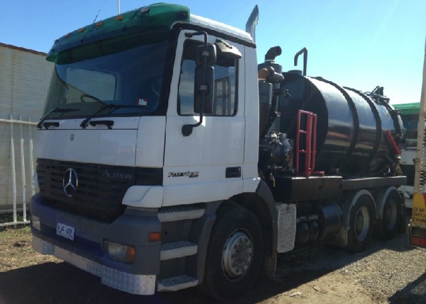 6000L Hydro-vac Truck 1