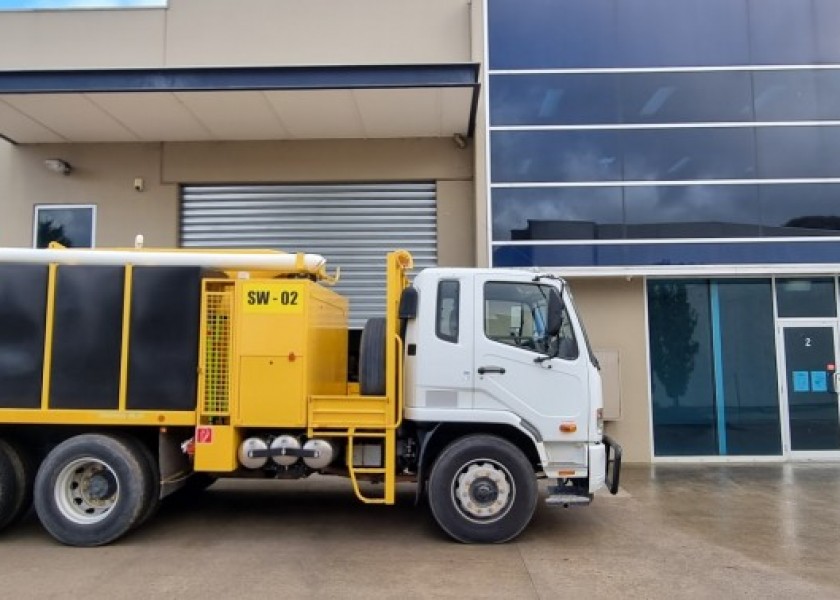 6000lt Vac Truck 1