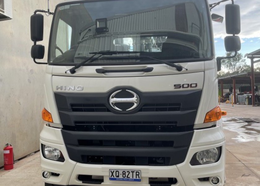 6300L Vac Truck 2