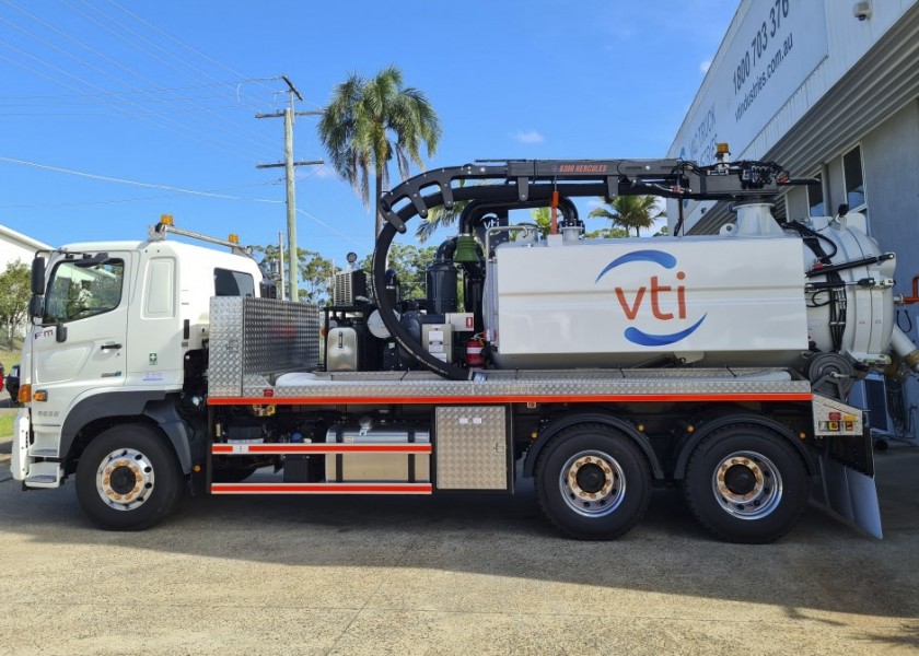 6,300L Vacuum Excavation Truck 1