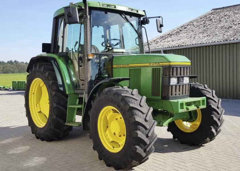 6400 John Deer Tractor 1