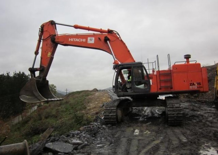 67 Ton Hitachi Excavator 1