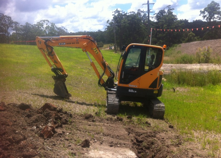 6T Hyundai R-60CR Excavator 1