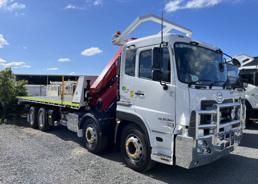 6x4/8x4 Tilt Tray Truck- 2