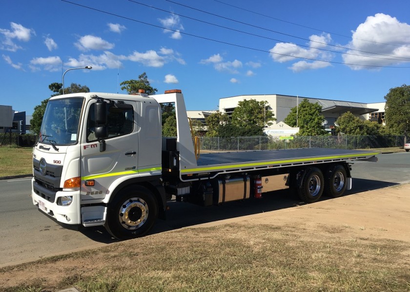 6x4 Tilt Tray Truck 1