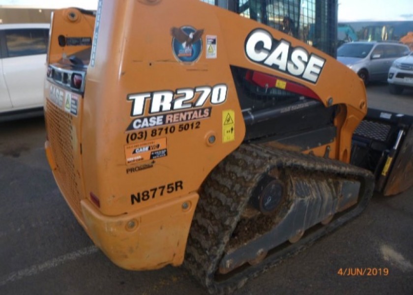 70HP CASE TR270 Posi-Track 4