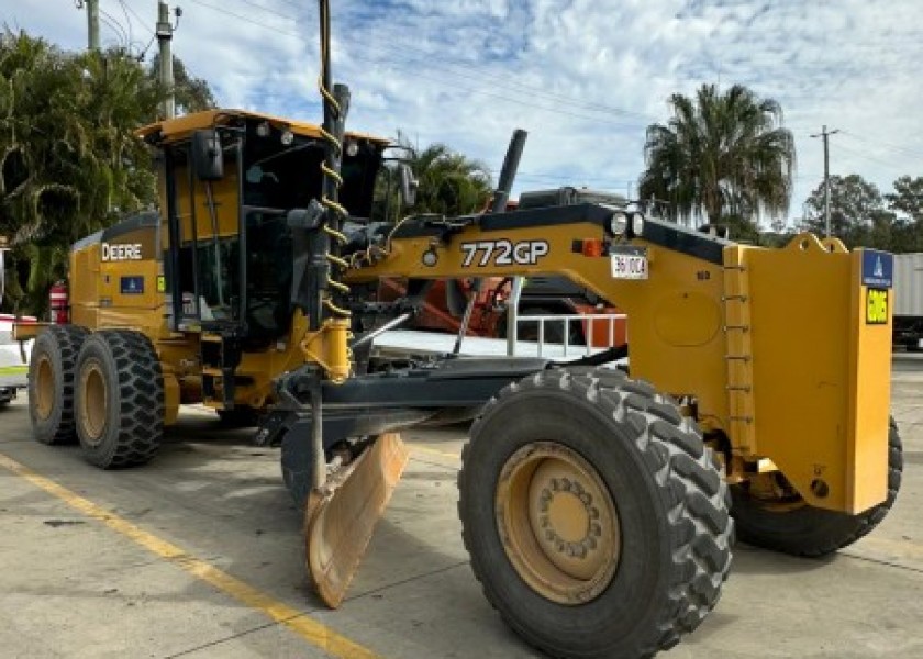 772GP John Deer Grader 2