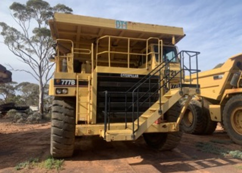 777 Dump Truck 3