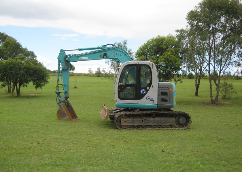 7T Kobelco Excavator 1