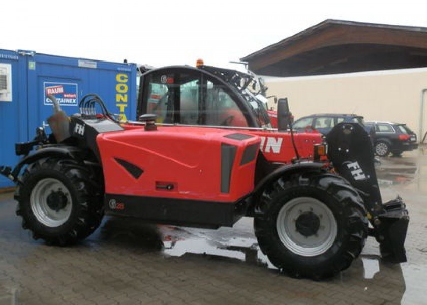 7T Telehandler 1