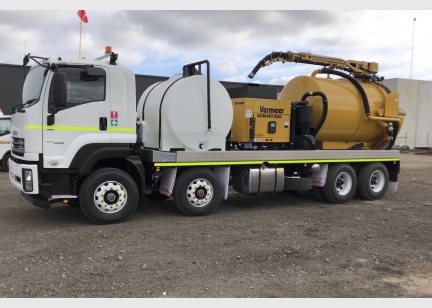 8,000L Vacuum Excavation Truck 1