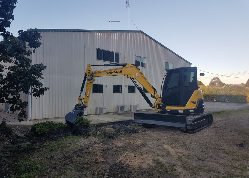 8 Tonne Excavator 1