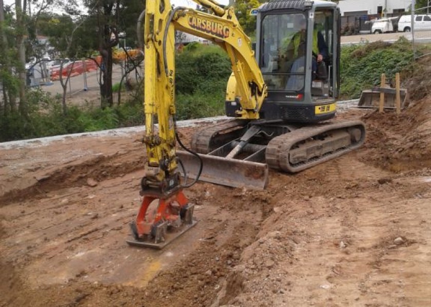 8 tonne Excavators 1