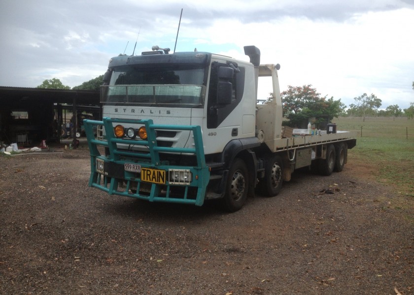 8 wheeler Tilt Tray 2
