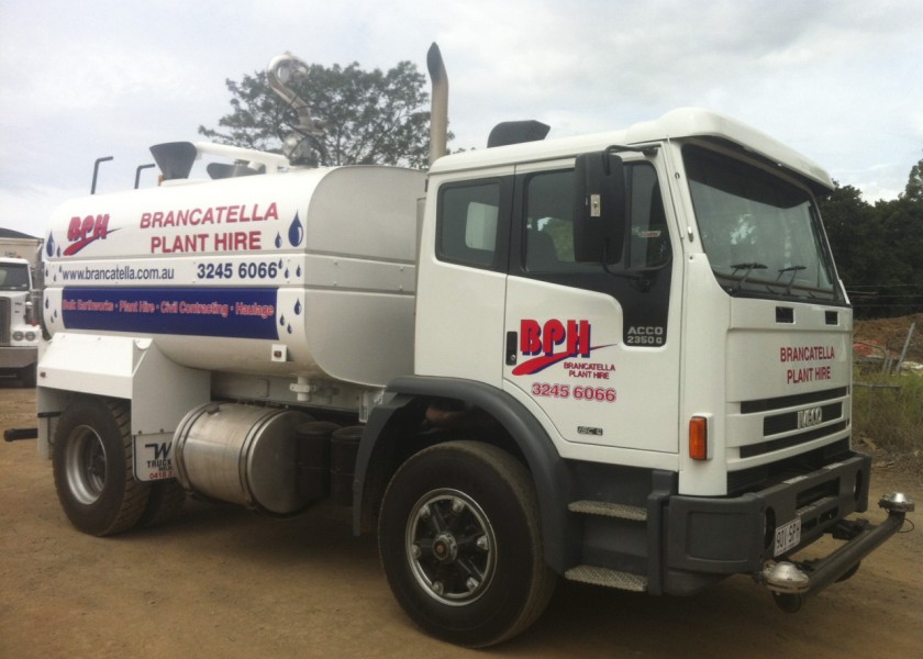 8000L Water Truck 1