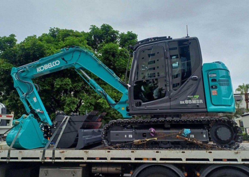 8.5T Kobelco Excavator 1