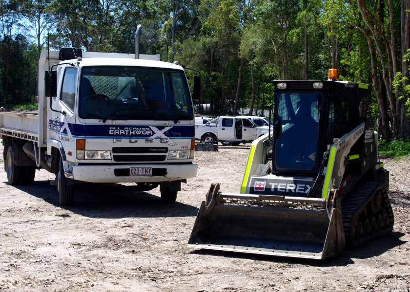 8m Tipper - single axle 1