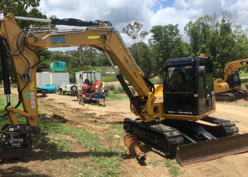 8T Caterpillar Excavator 3