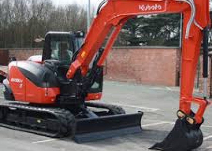 8T Excavator 1