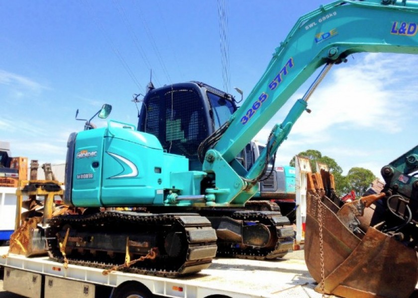 8T Excavator 1