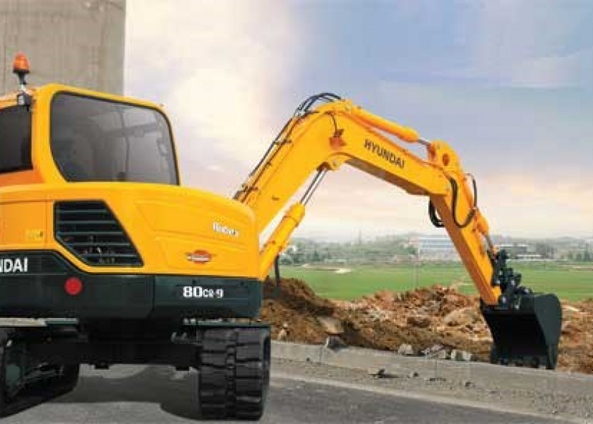 8T Excavator Hyundai R80CR-9 3