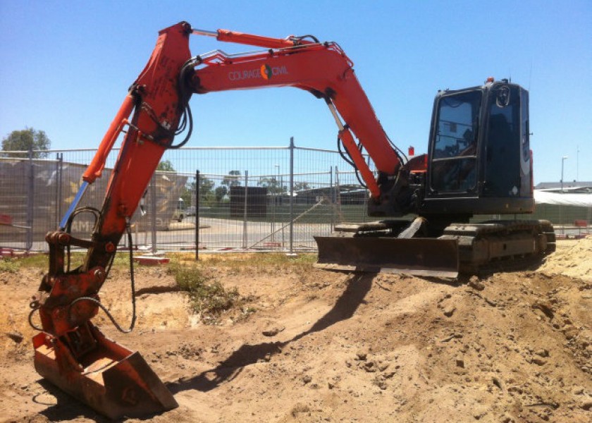 8t Hitachi Zaxis Excavator 1