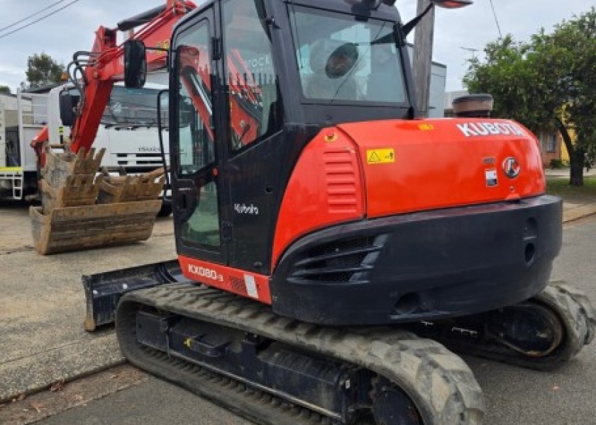 8T Kubota kx080-3 1