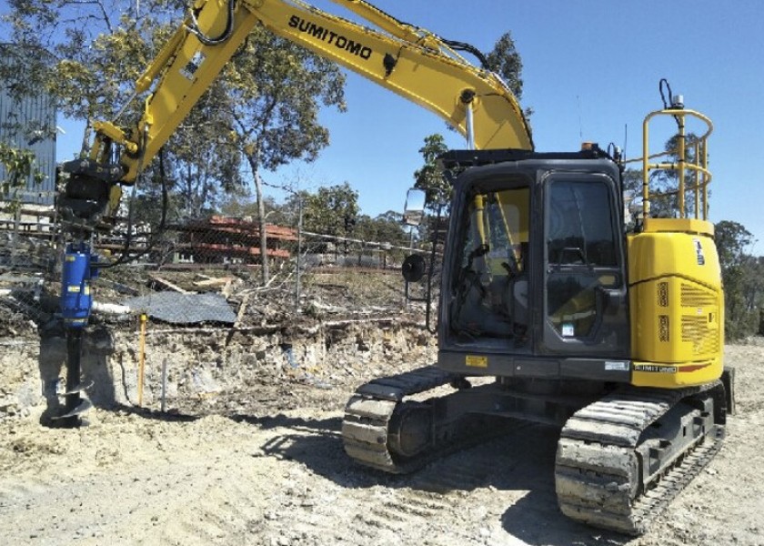 8T Sumitomo Excavator 1