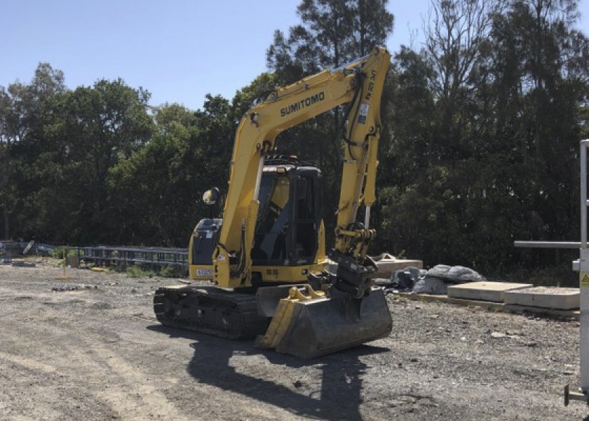 8T Sumitomo Excavator 2