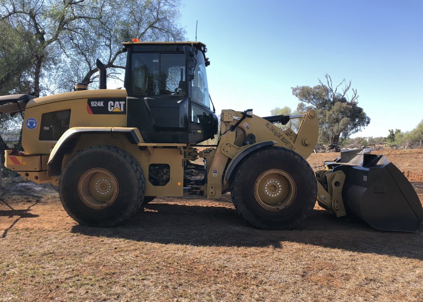 924K CATERPILLAR LOADER 1