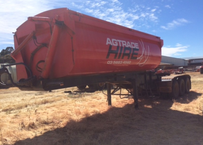 A Trailer Side Tipper 3