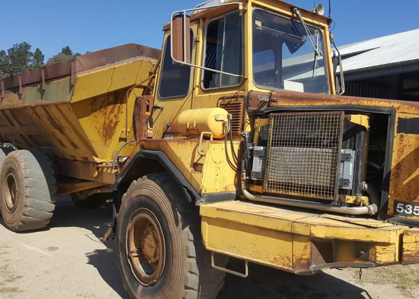 Articulated dump truck 1