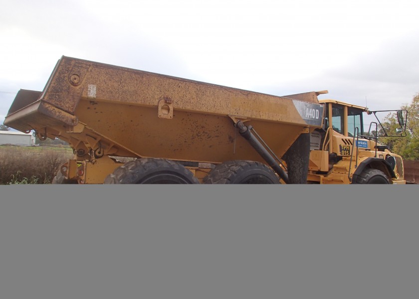 Articulated dump truck 1