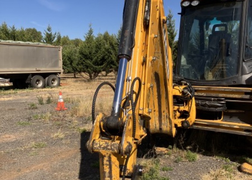 JCB 3CX Backhoe 5