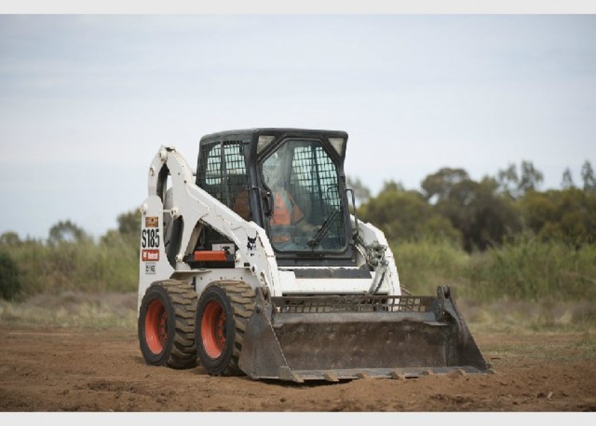 Bobcat S185 Skidsteer Loader 1