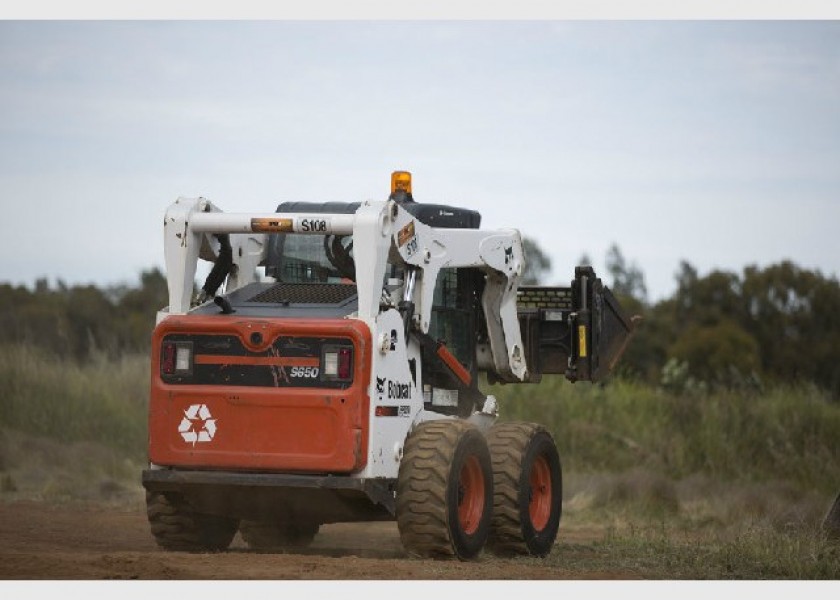 Bobcat S650 Skidsteer Loader 3