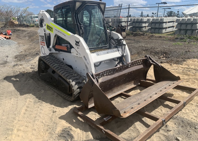 Bobcat T190 Skid Steer 2