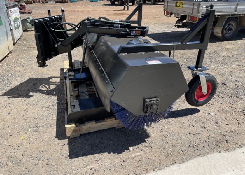 Bobcat T770 Skid Steer 4