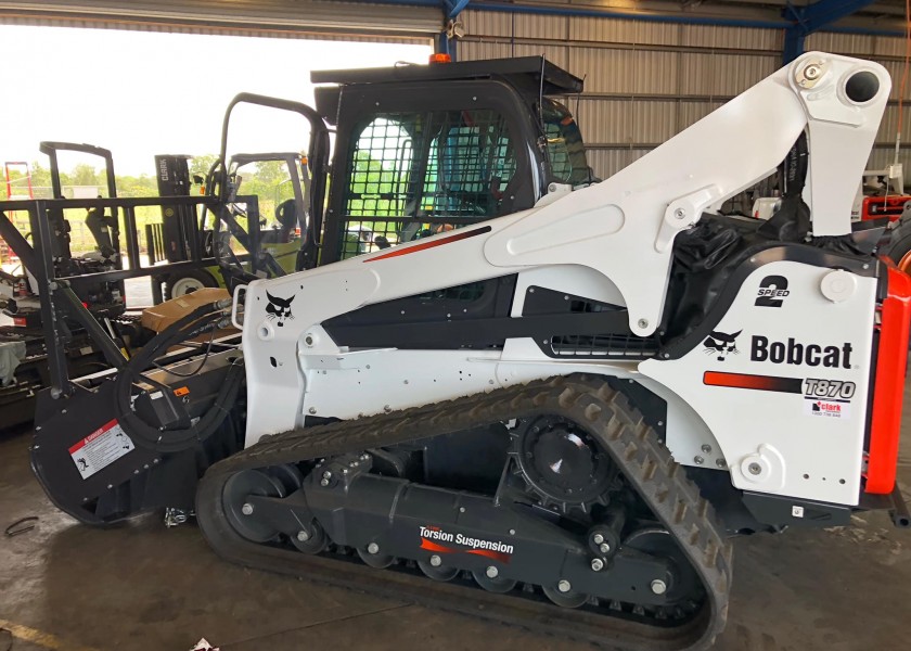 Bobcat T870 Posi-Track 1