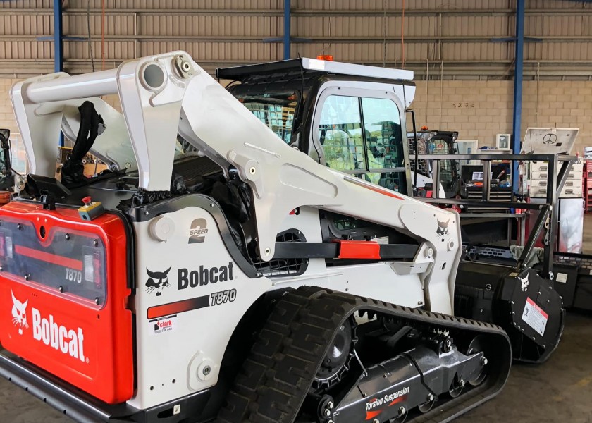 Bobcat T870 Posi-Track 2