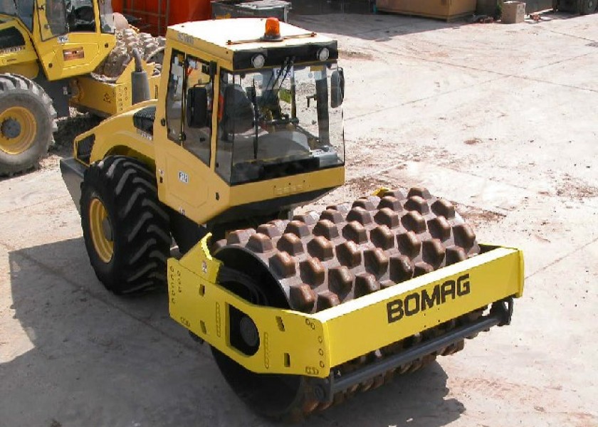 Bomag BW211 PD-4 Padfoot Roller 12 tonne 1