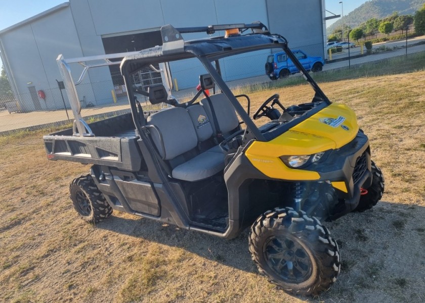 Canam Defender Pro 1